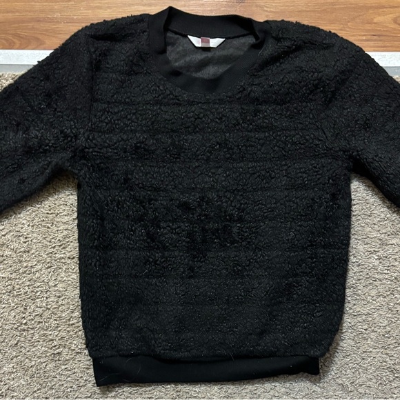 No Boundaries Junior Size S(3-5) Sherpa Black Textured Sweater Like New - Picture 5 of 8